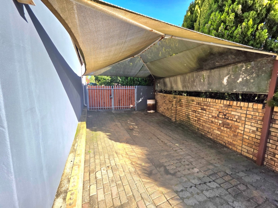 4 Bedroom Property for Sale in La Provance Free State